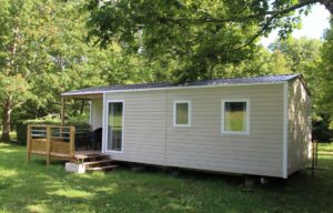 Camping Municipal La Bâtisse mobile home 3 chambres avec terrasse