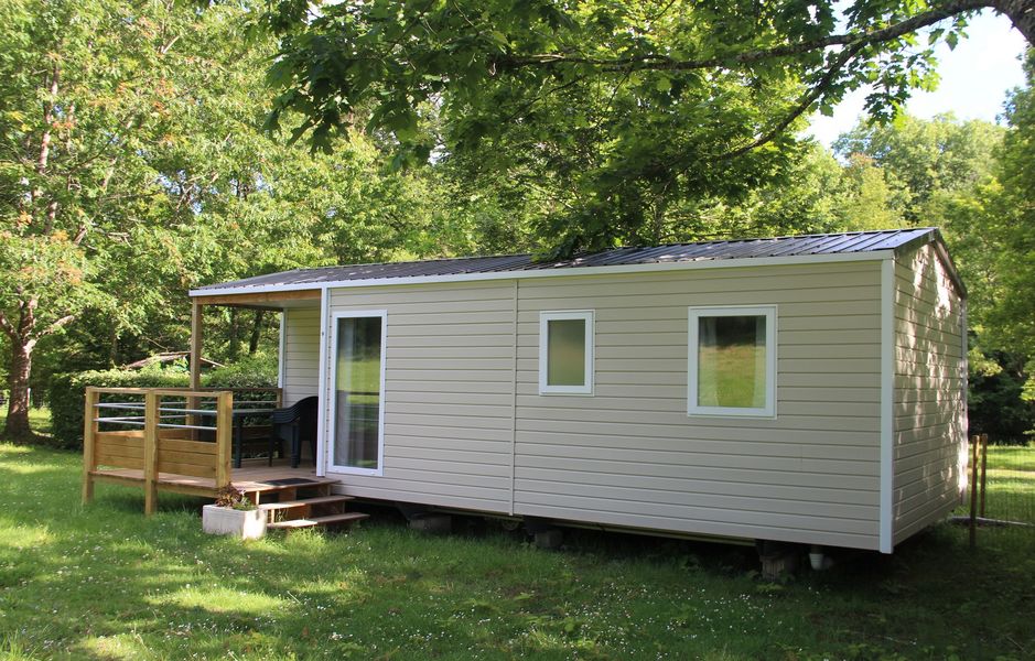 Camping Municipal La Bâtisse mobile home 3 chambres avec terrasse