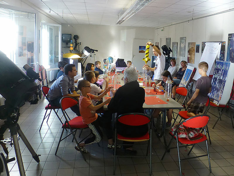 Atelier de fusées hydropneumatiques