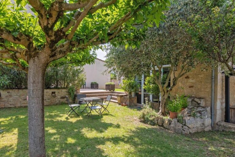 Domaine des Clauses - Clos des Oliviers - Fauch - Gîtes de France - jardin