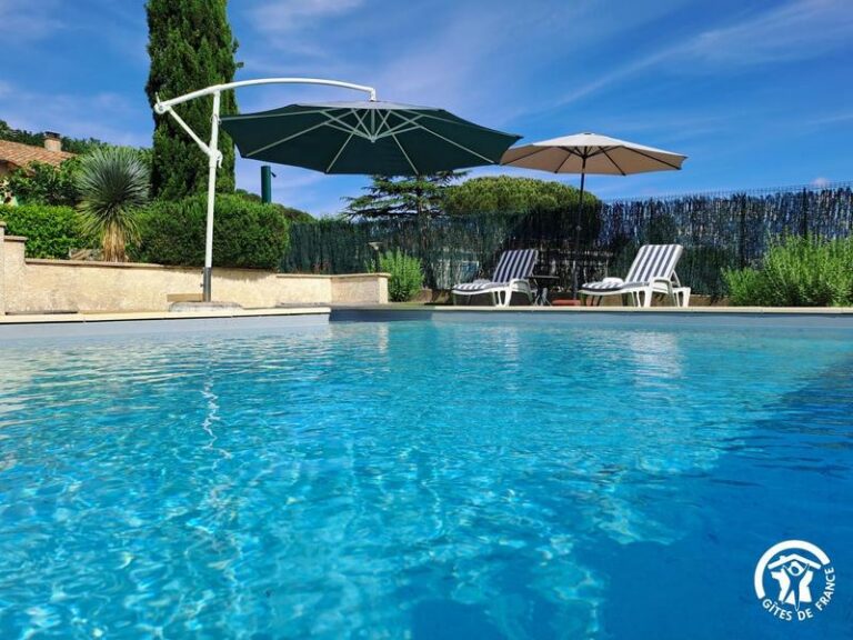 La Charmante - Réalmont - Gîtes de France Sud - piscine