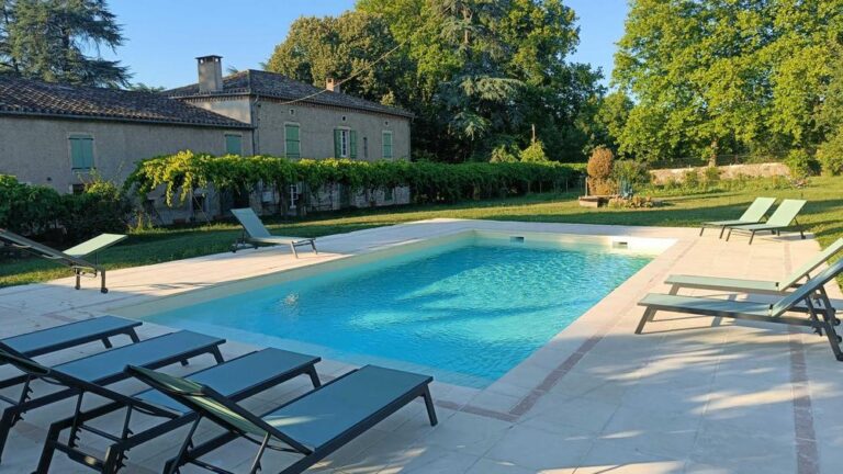 Gazagnes - Lombers - Gîtes de France Sud - Vue depuis la piscine